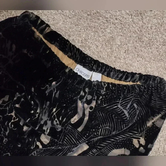 Chicos Velvet Flare Floral Skirt - Picture 5 of 10